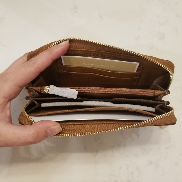 Michael Kors Wallet Wristlet Phone Case NWT - Picture 2 of 3